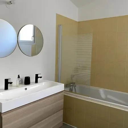 Apartment Cozy Mezzanine Hideaway