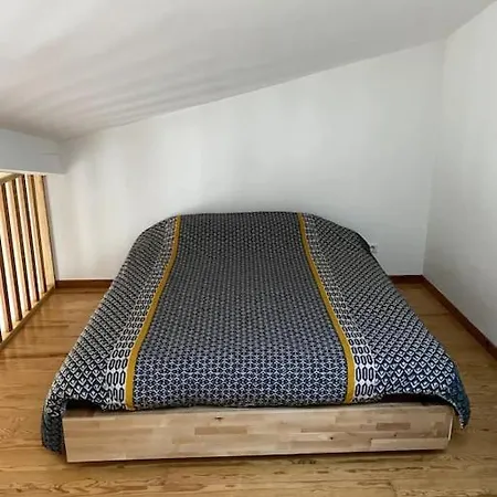 Cozy Mezzanine Hideaway Апартаменты